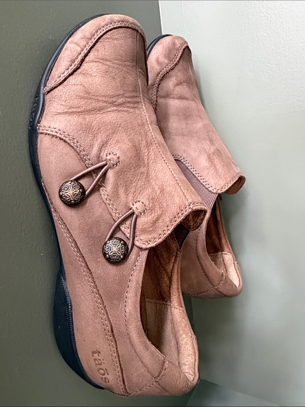 Taos Women's Beige Shoes - Size 8 - Picture 4 of 8
